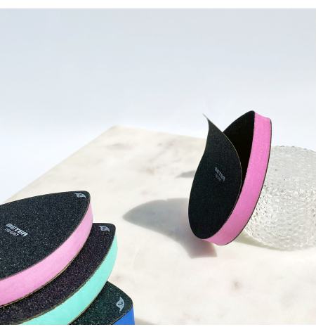 مبرد اظافر بالانجليزي